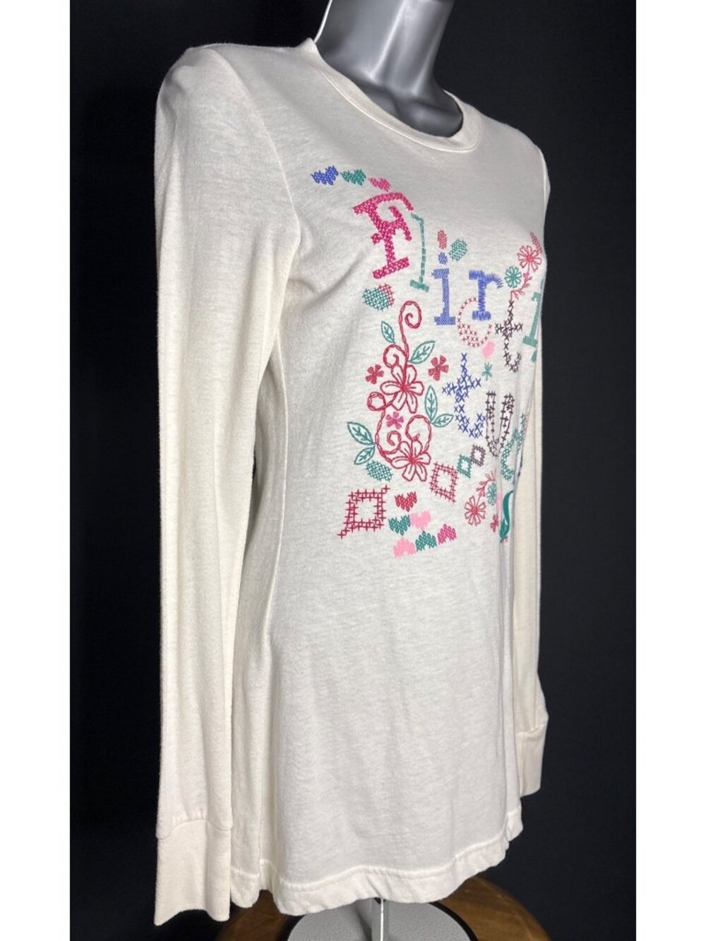 Flirtitude Women's Long Sleeve T-Shirt Heart Flowers Floral Embroidery Size M - Picture 3 of 8
